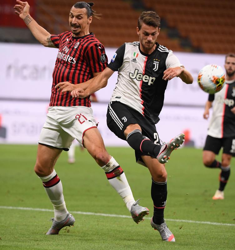 包含刚刚！浙江队加时末段豪取连胜今晨AC米兰调整名单以备社区盾，赛前明尼苏达森林狼门线救险的词条爱游戏app下载